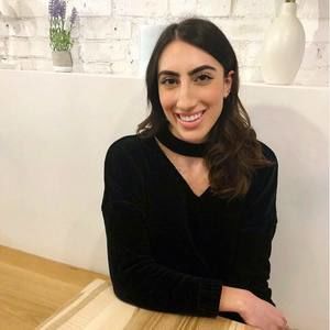 Meet your Posher, Claudia